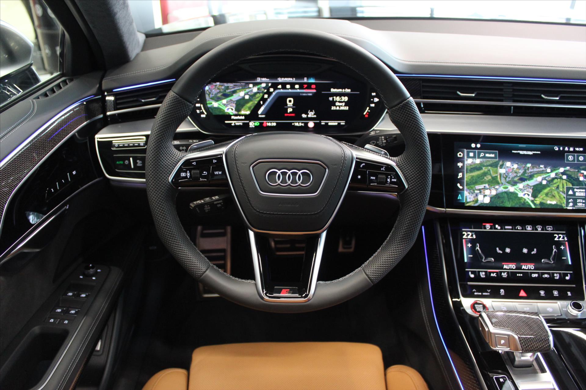 Audi S8