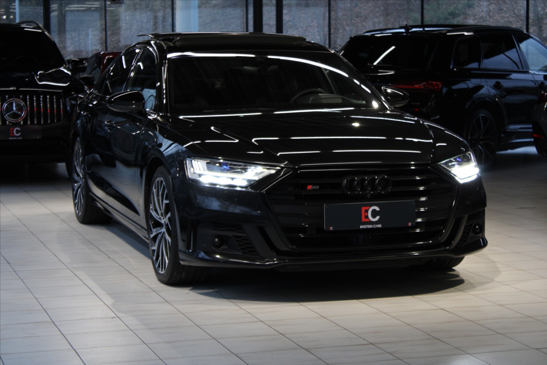 Audi S8